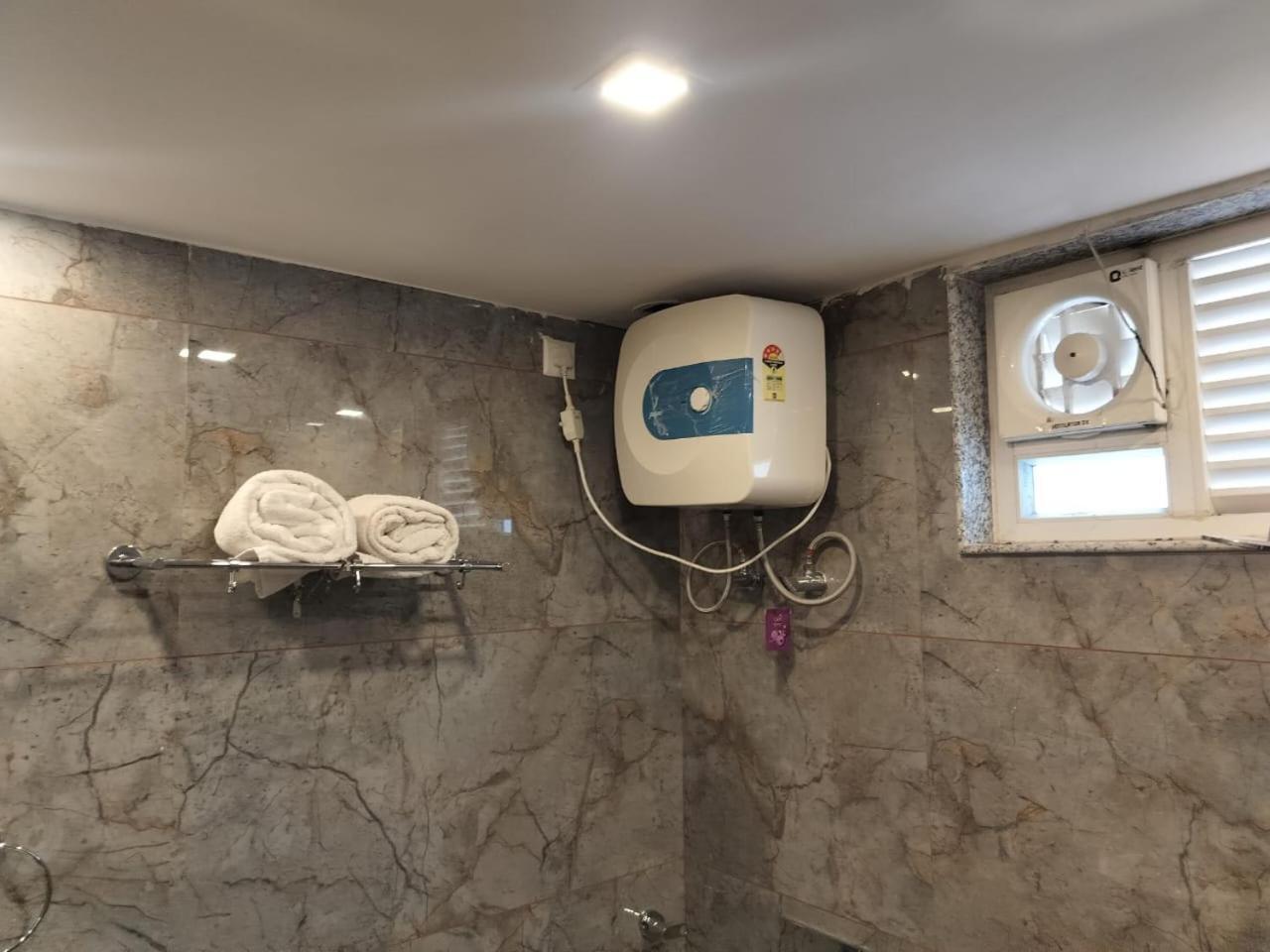 The Aesthetic Hotel & Restaurant Bhīm Tāl المظهر الخارجي الصورة